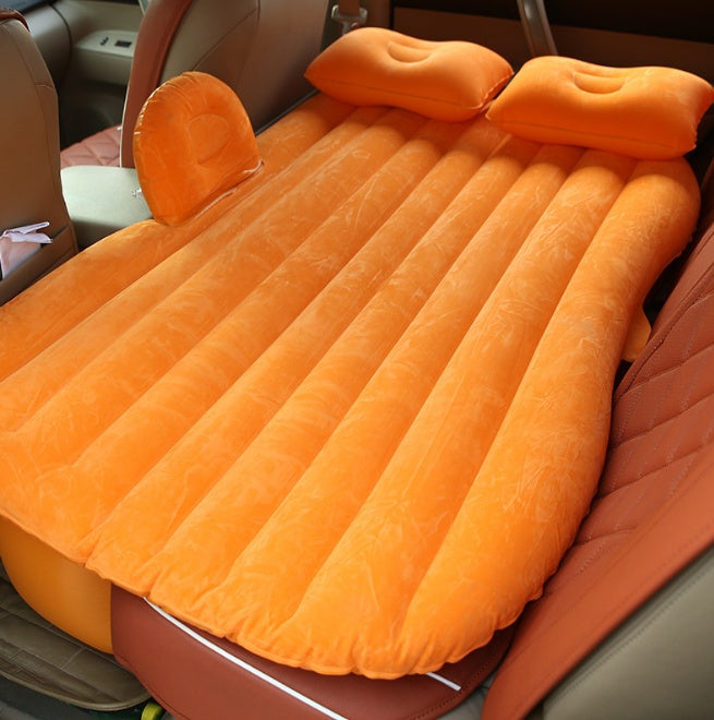 Cama inflable con forma de coche – Acolchada y portátil.